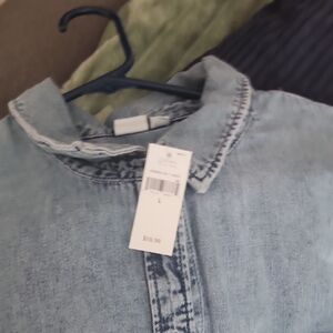 Light Blue Denim Shirt. Cropped Shirt